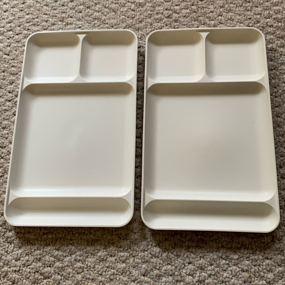 Vintage Tupperware Divided Plates